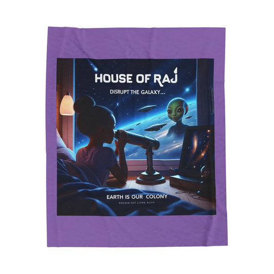 House of Raj âDisrupt the Galaxy: Arri Meets Netuu â Cosmic Dreamsâ Velveteen Plush Blanket đ - Soft Throw for Stargazers, Space Lovers, Cozy Nights, Gifts for Astronomy Enthusiasts